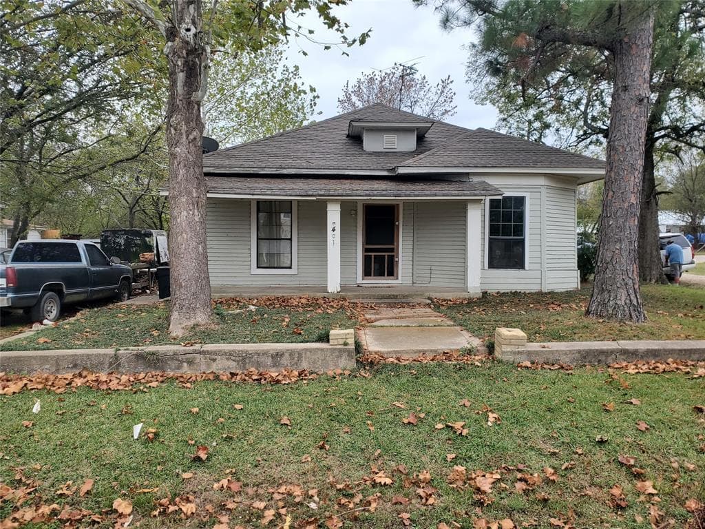401 E Main St