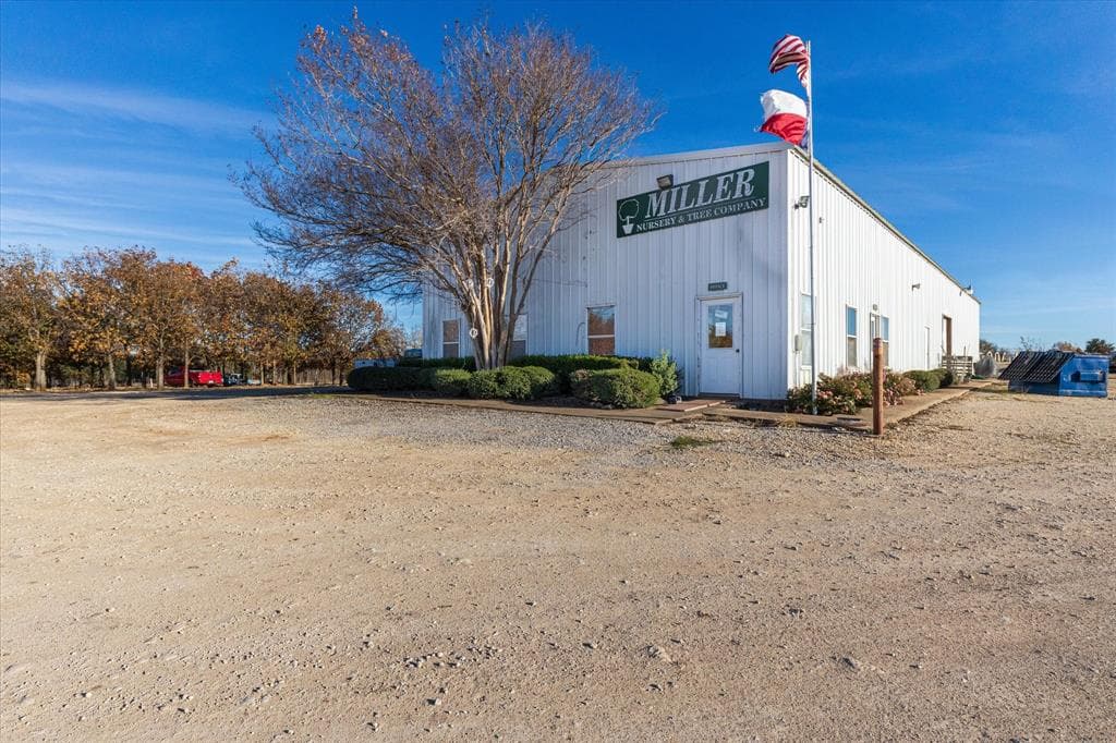 6407 N Us Highway 377