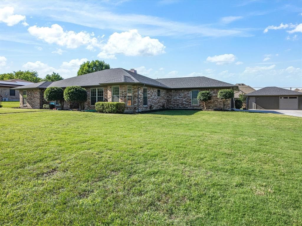 400 Brookview Dr