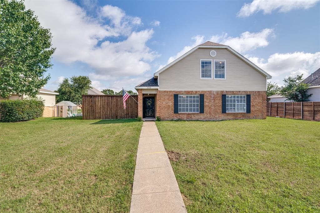 10233 Pondwood Dr