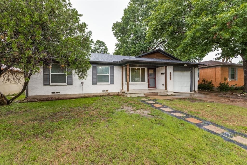 3641 La Prada Dr