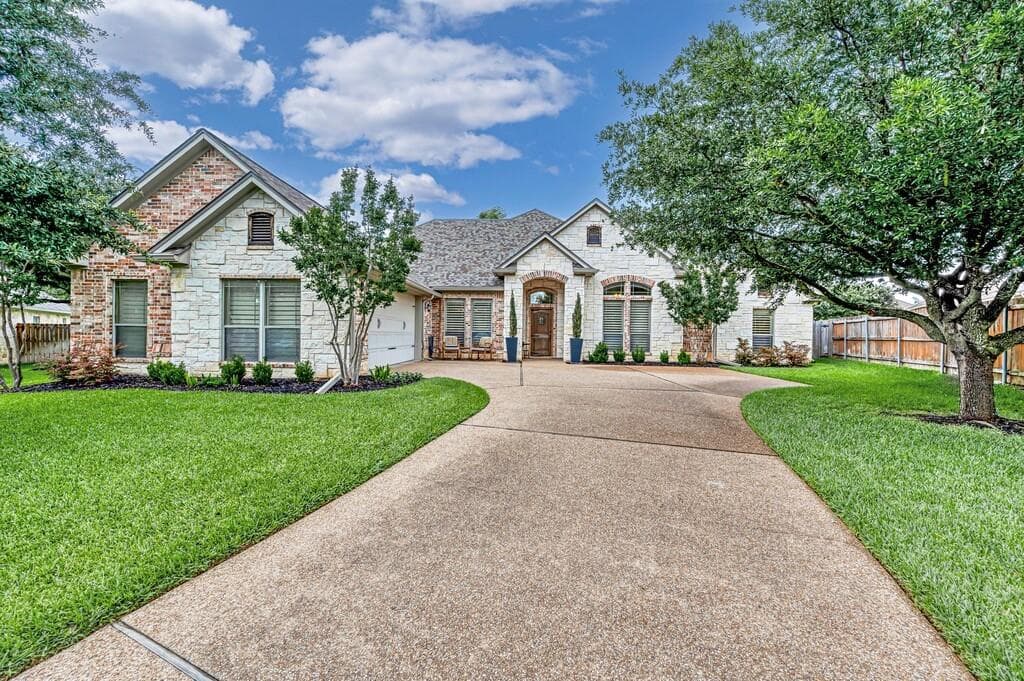 103 Saintsbury Cir