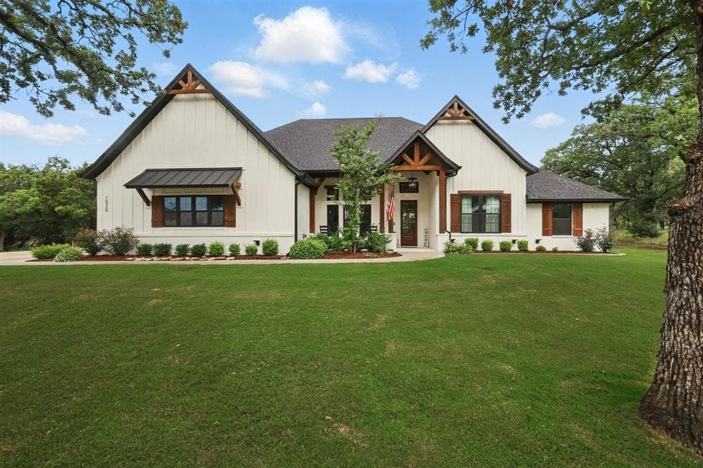 1020 Sky Rd