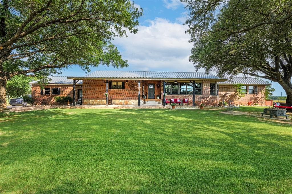 7221 Contrary Creek Rd
