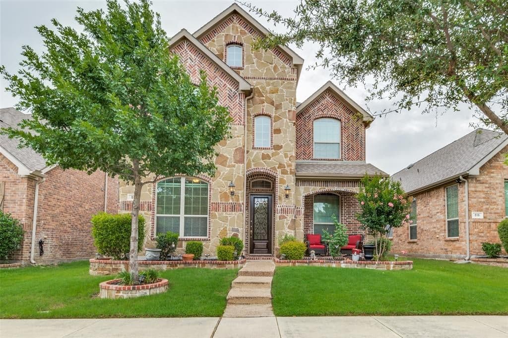 518 Rustic Ln