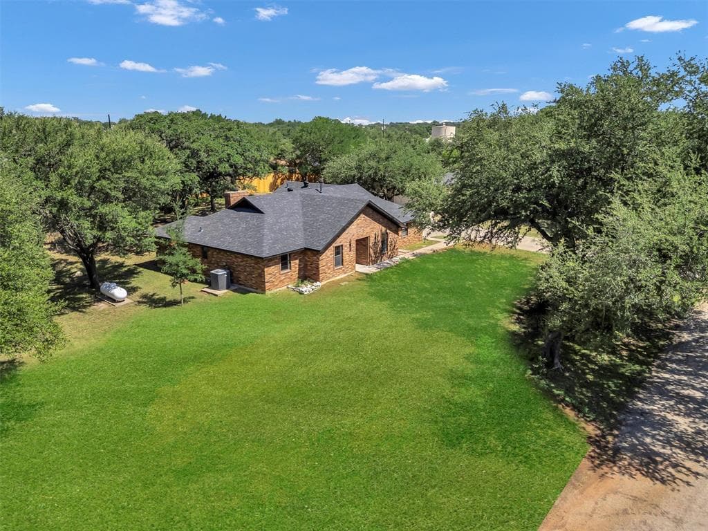 620 W Aquarius Ct