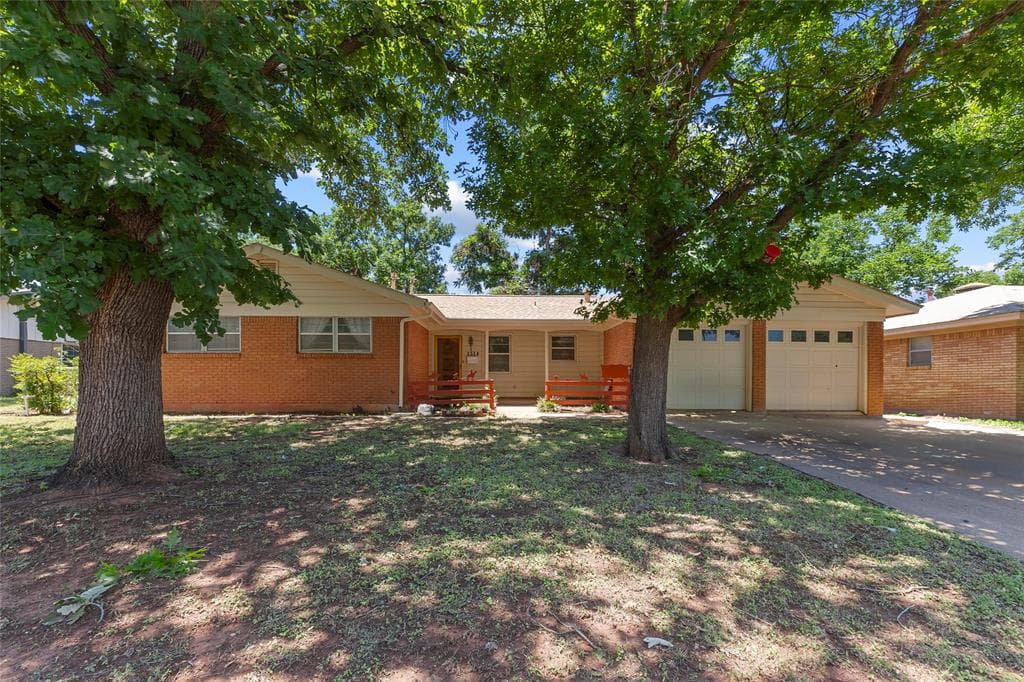 1514 Marsalis Dr
