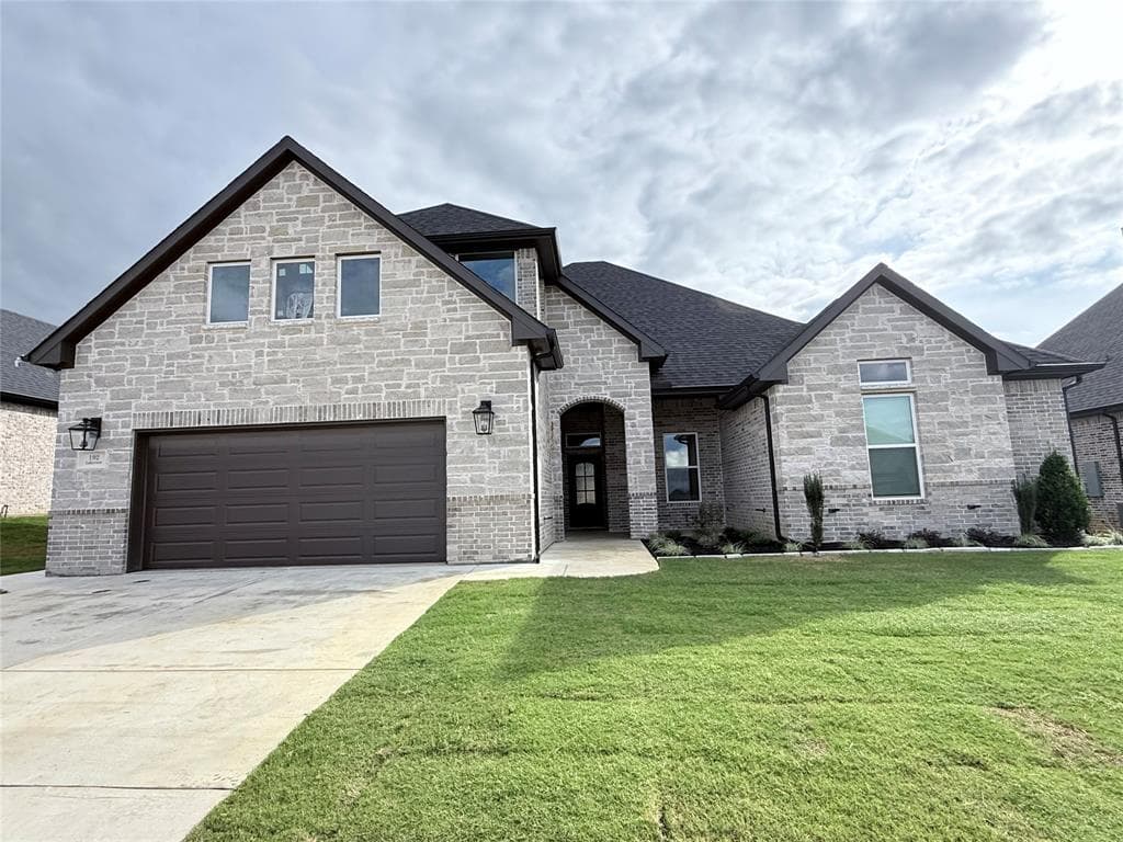 192 Lakeview Cir