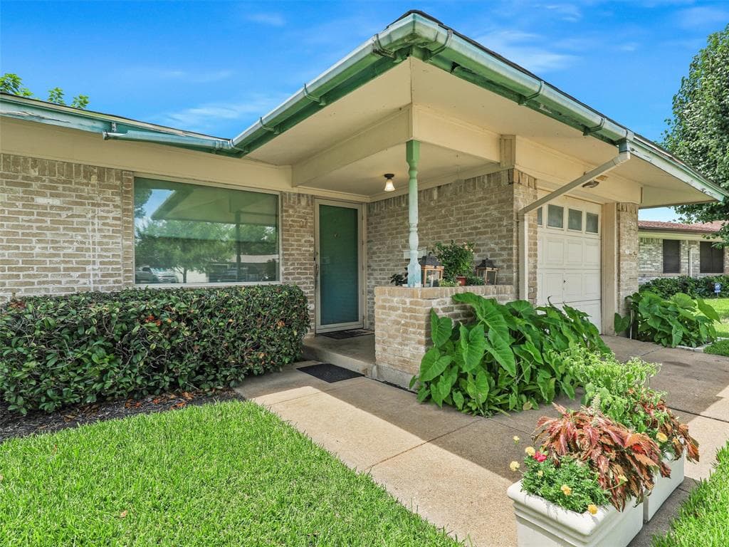 2407 Towerwood Dr