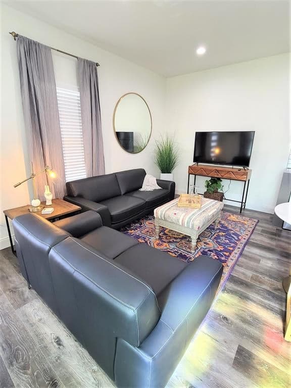 Gallery image 4