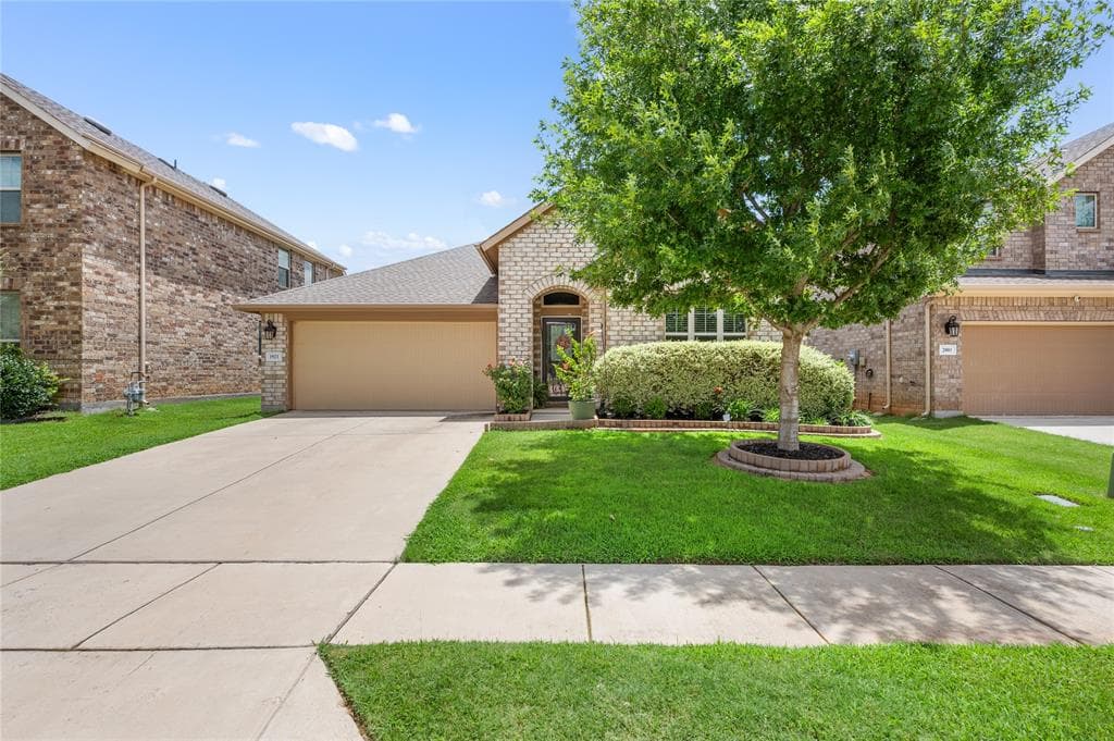 1921 Highlander Ct