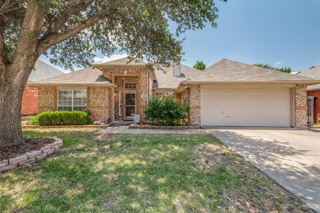 8125 Ross Lake Dr