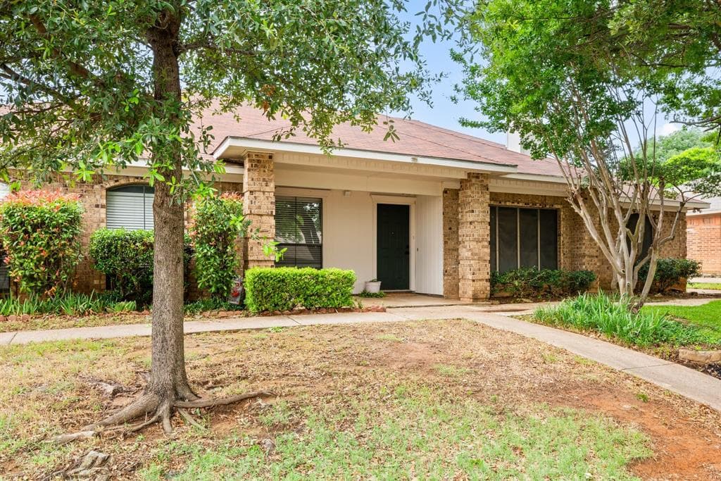 2911 Post Oak Dr