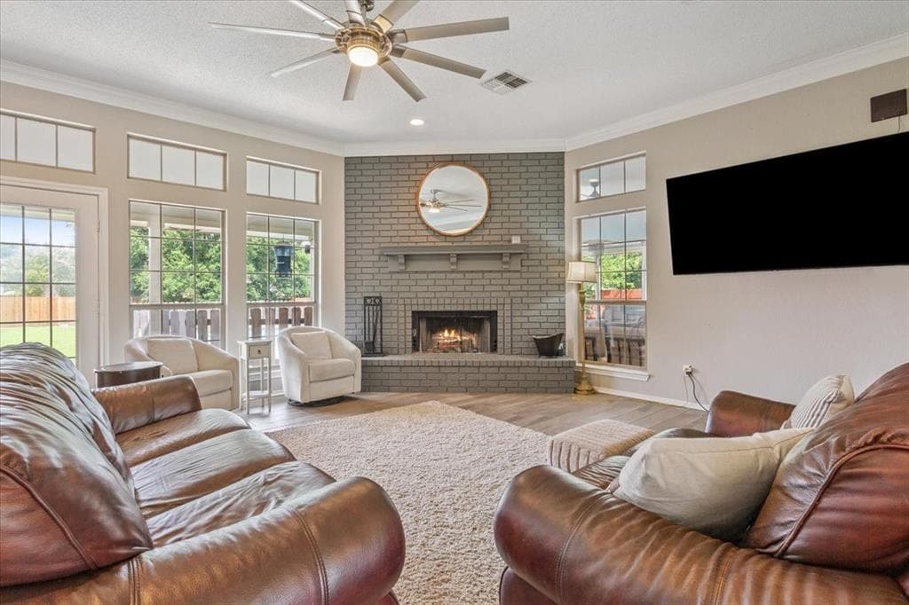 1102 Evening Sun Ln