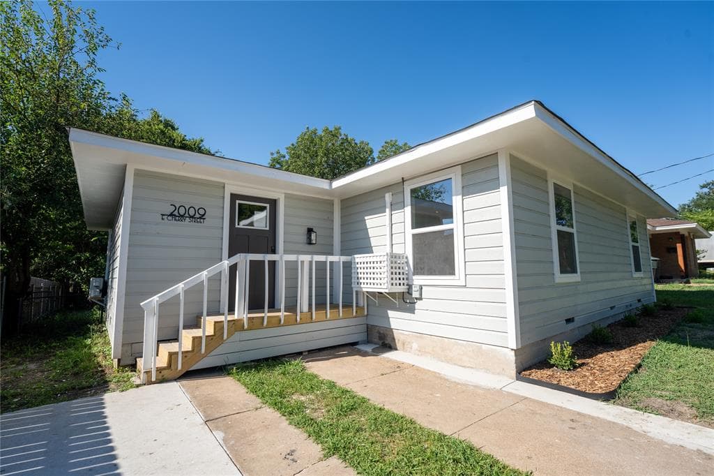 2009 E Cherry St