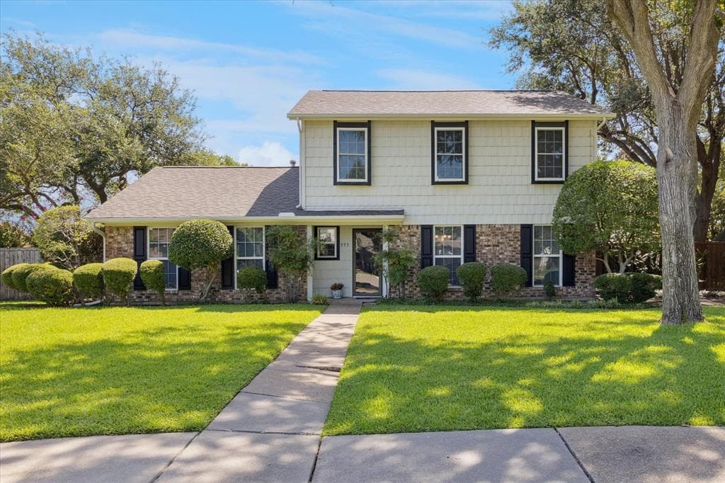 593 Julia Ct