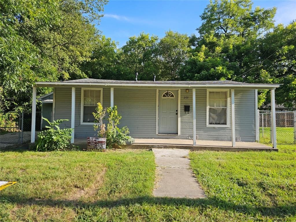 205 Heath St