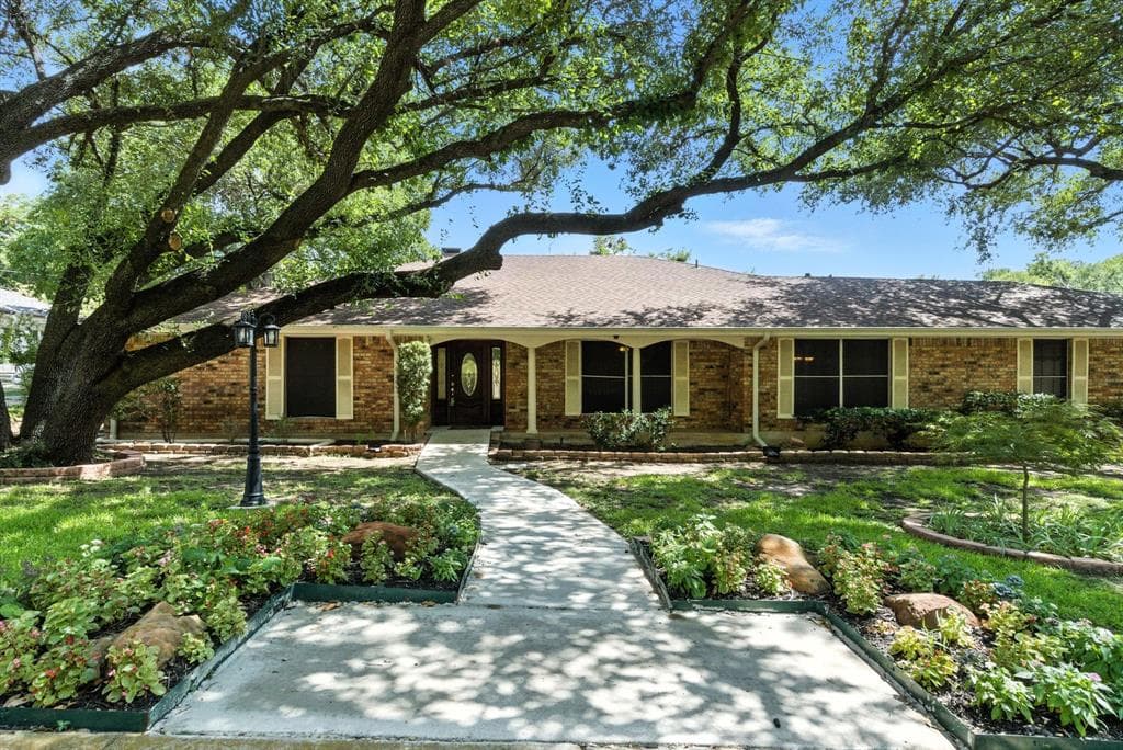 5600 Chimney Rock Ct