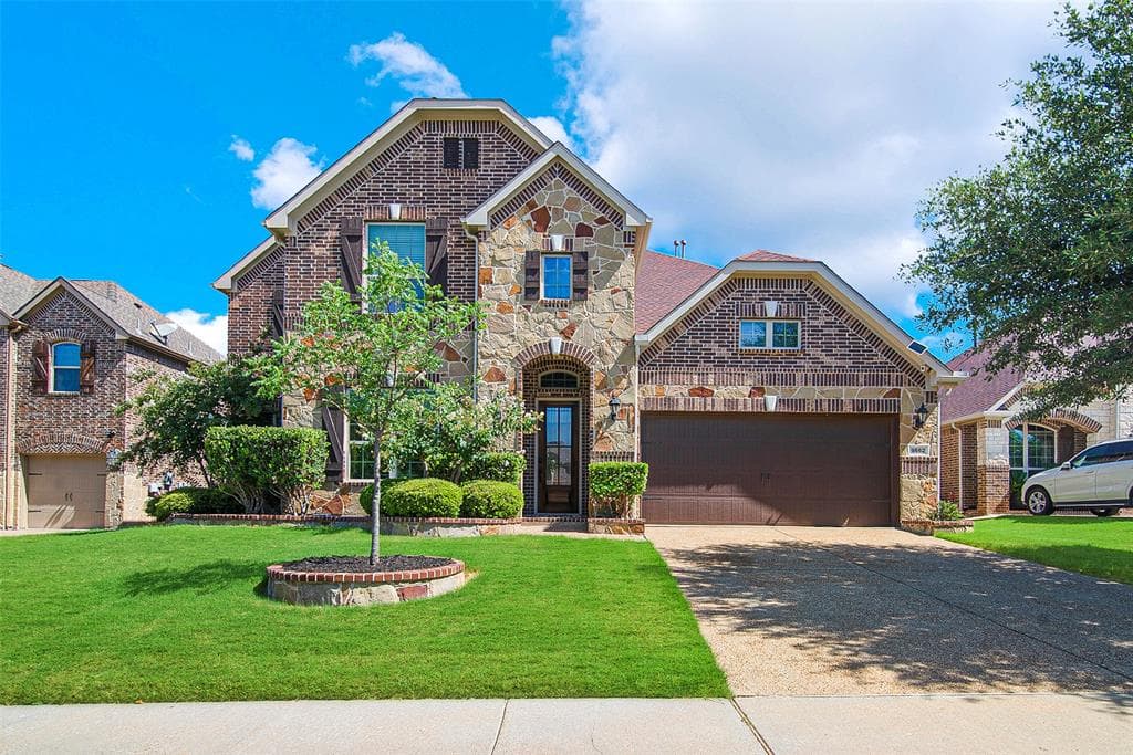 9562 Robinwoods Dr