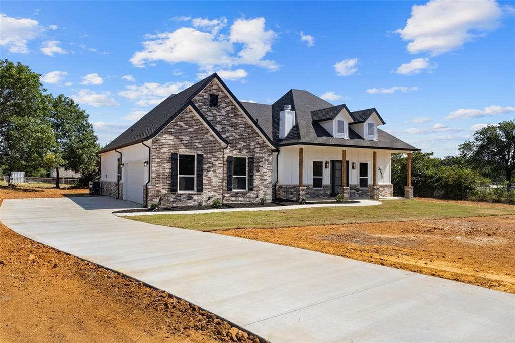 5718 Thousand Oaks Dr