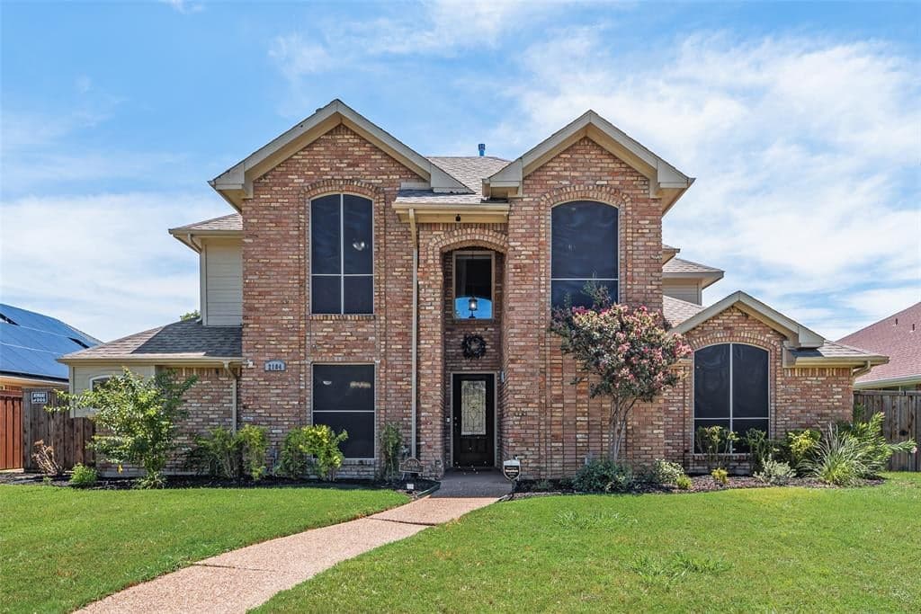 2104 Cedar Cir