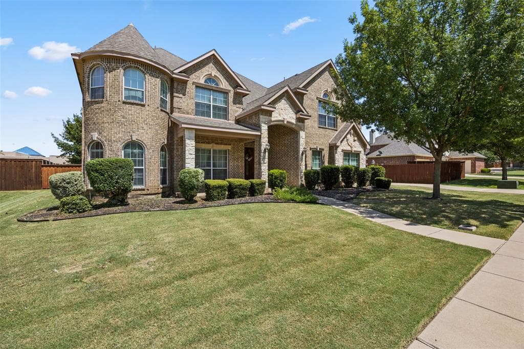 606 Montclaire Dr