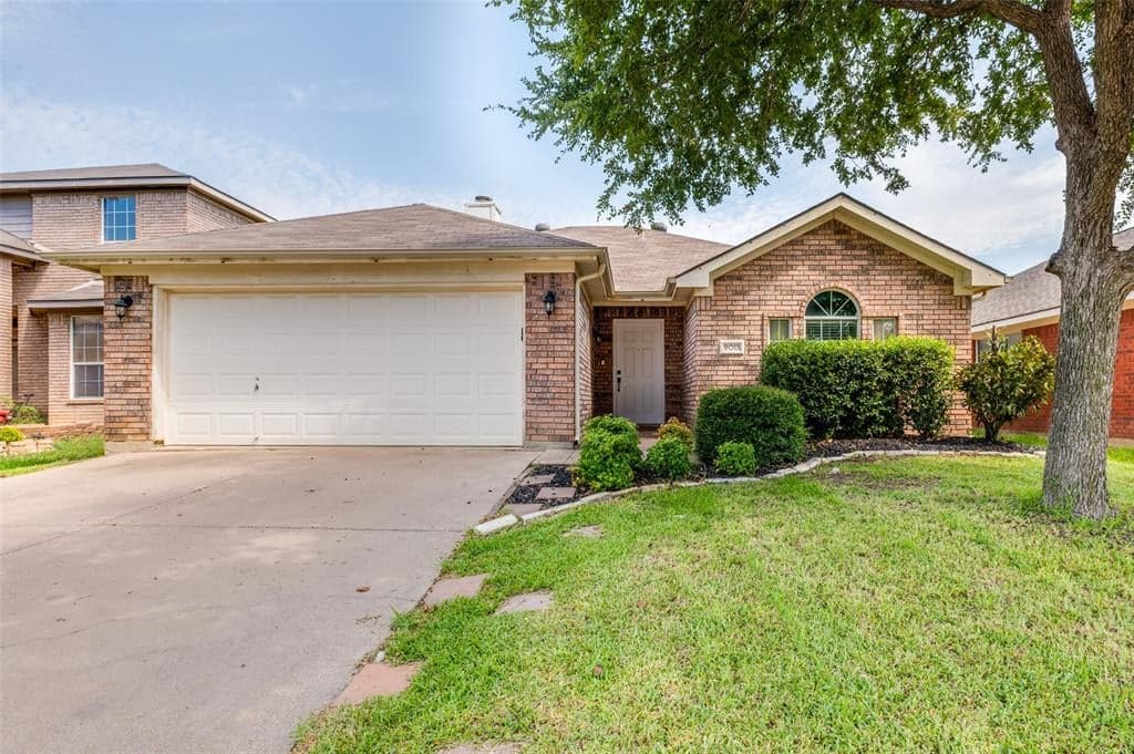 9013 Winding River Dr