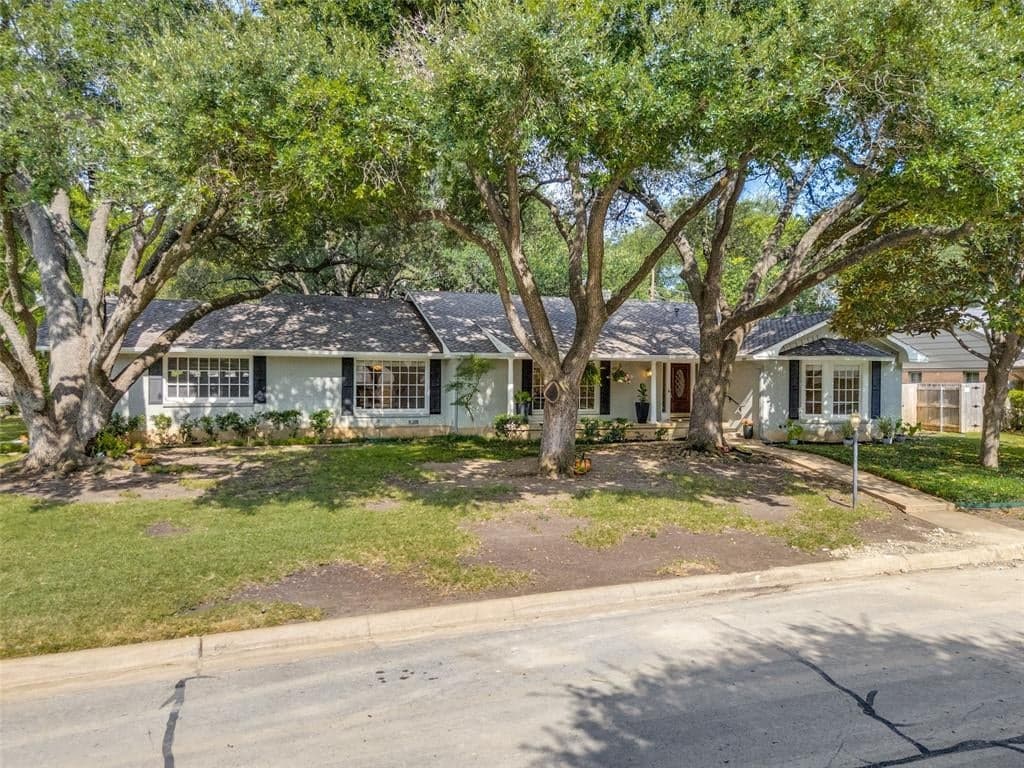 3816 Trails Edge Rd