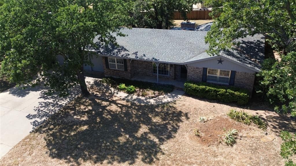 520 Crestwood Dr