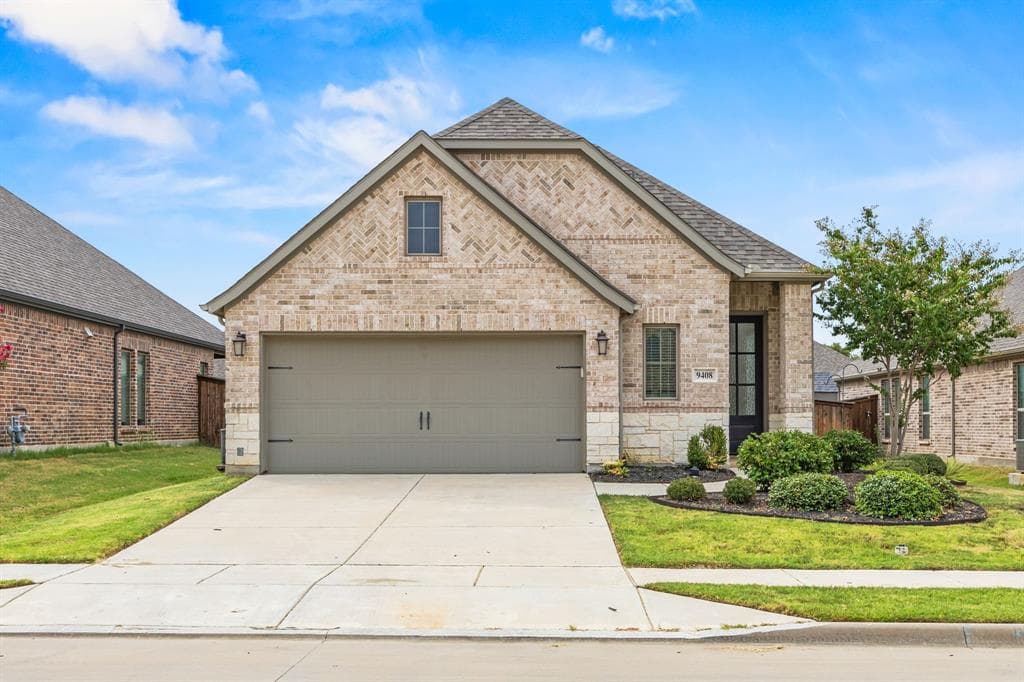 9408 Acorn Ln