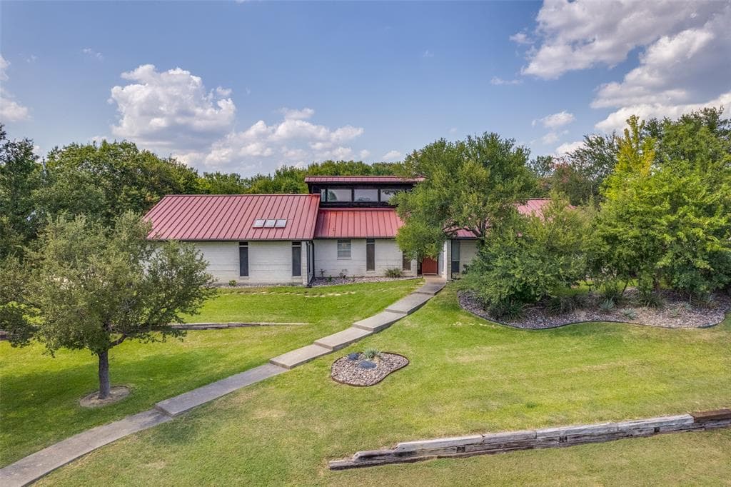 101 Devon Ct