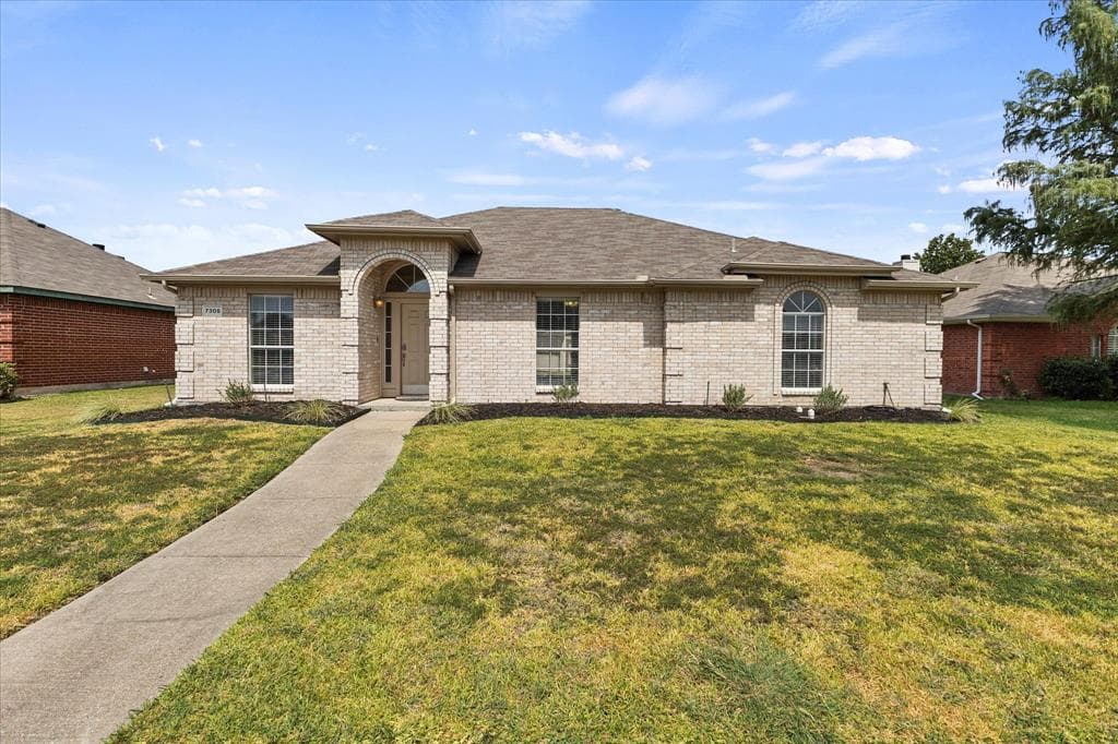 7305 Caruth Dr
