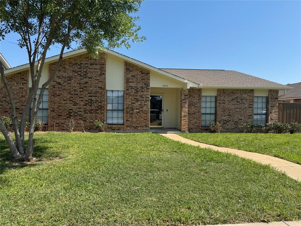 Main property image