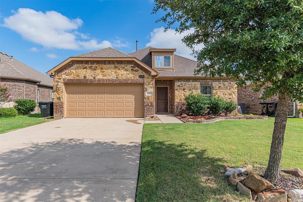 627 Redwood Dr