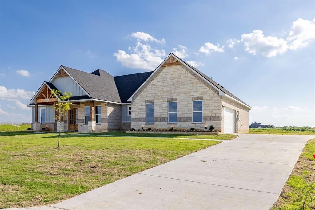 10611 Millet Ln