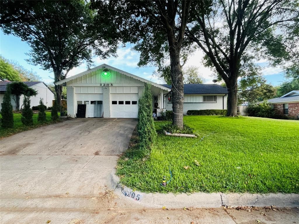 3205 Cortez Dr