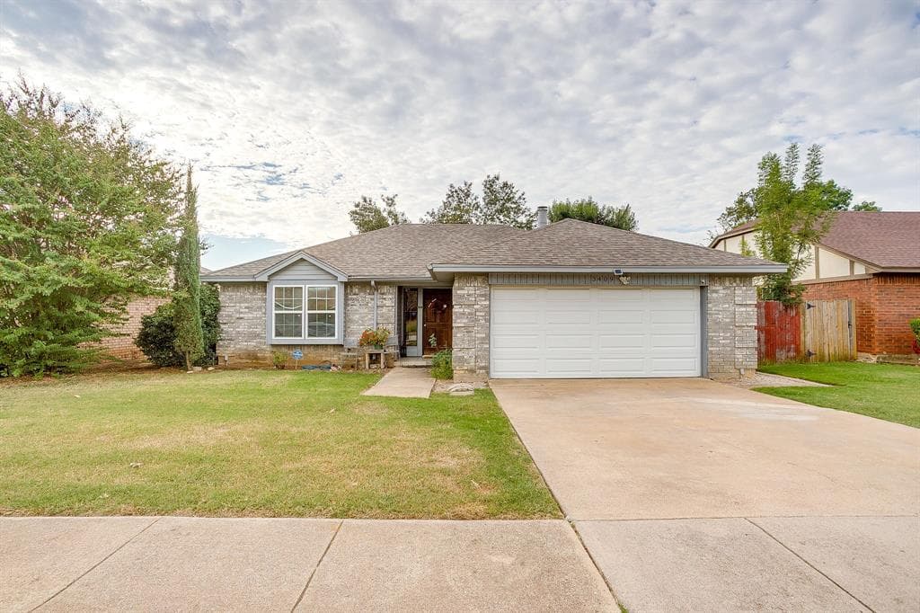 3409 Country Creek Ln