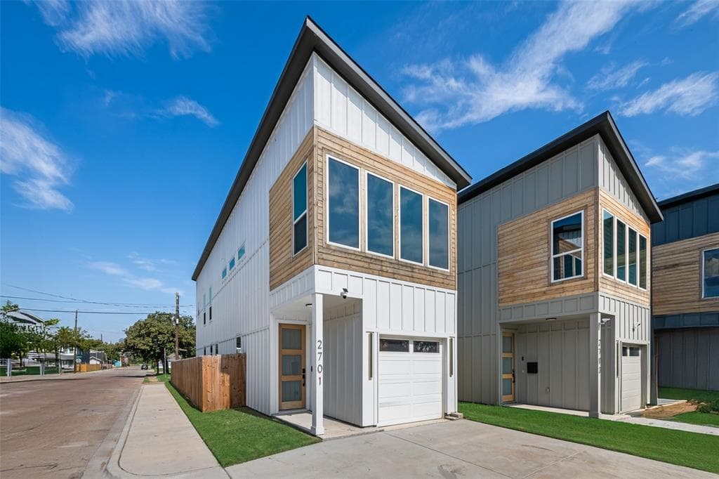 2701 Birmingham Ave