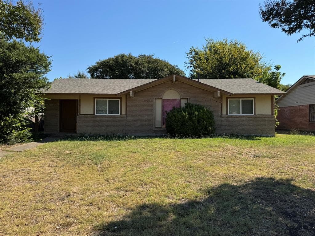 7850 Mirage Valley Dr