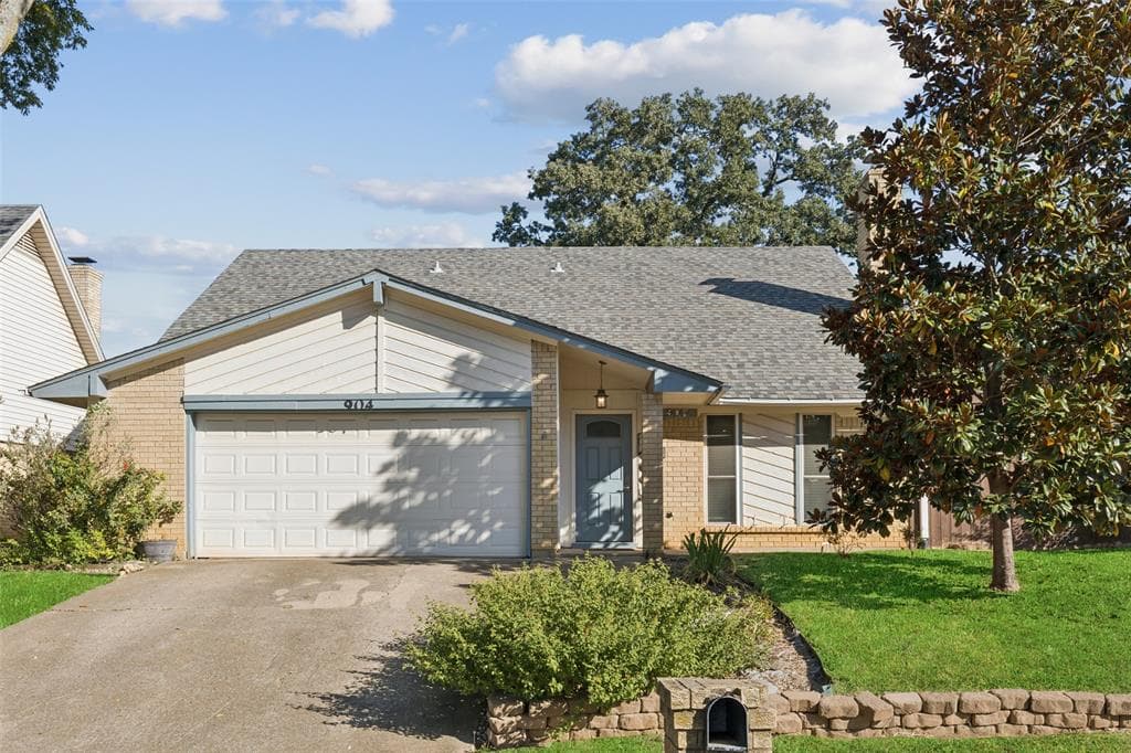 904 Rusk Dr
