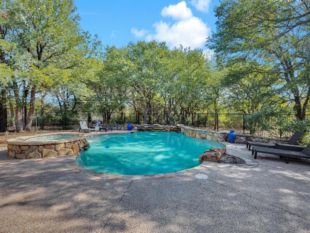 142 Crown Ridge Ct