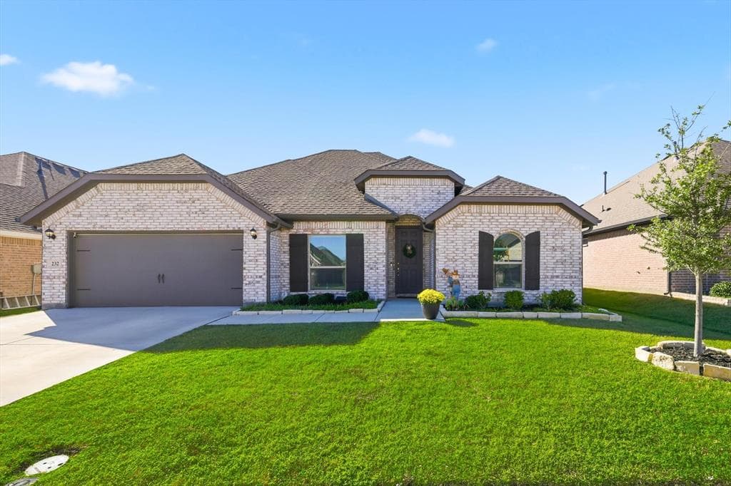 232 Clairmont Dr