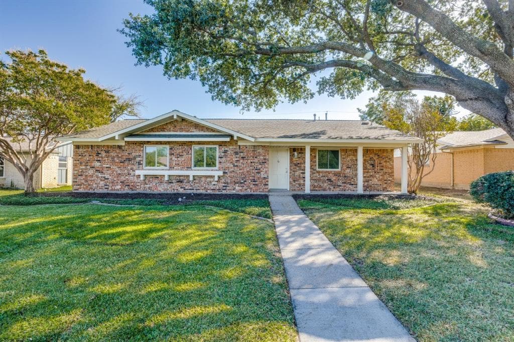 1712 Laurel Ln
