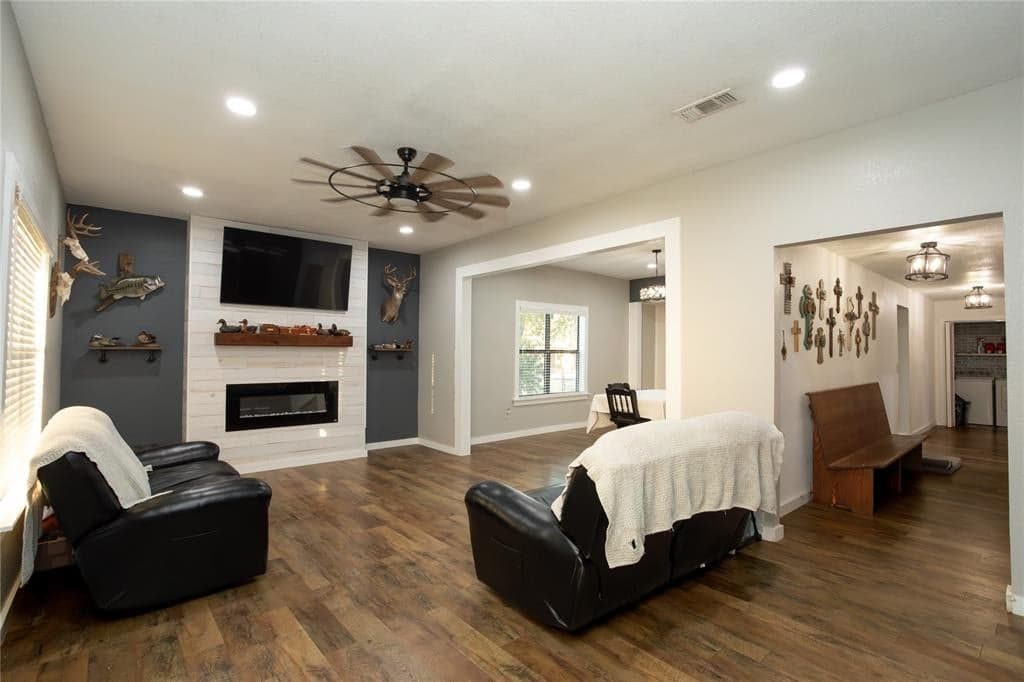 Gallery image 3