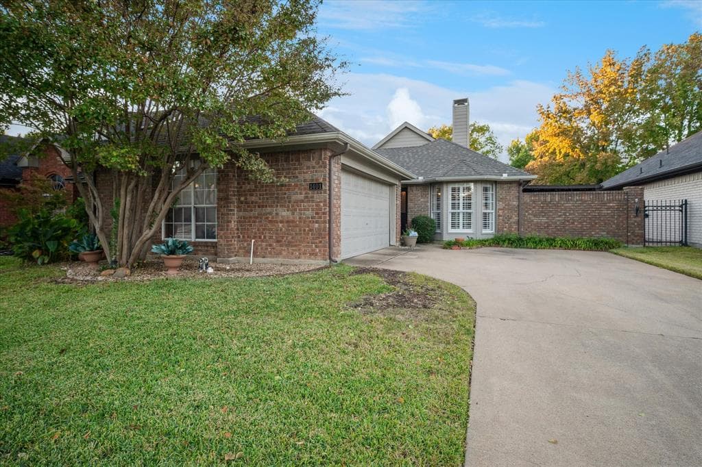 1401 Exeter Dr