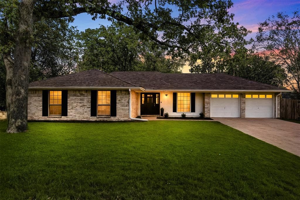 5705 Woodhollow Dr