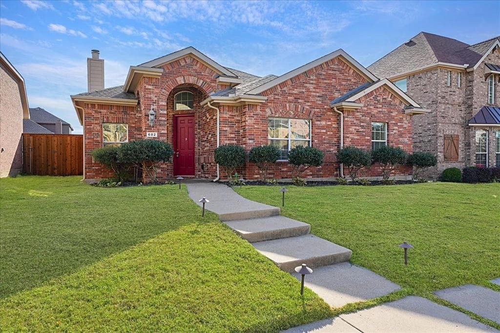 682 Crockett Dr