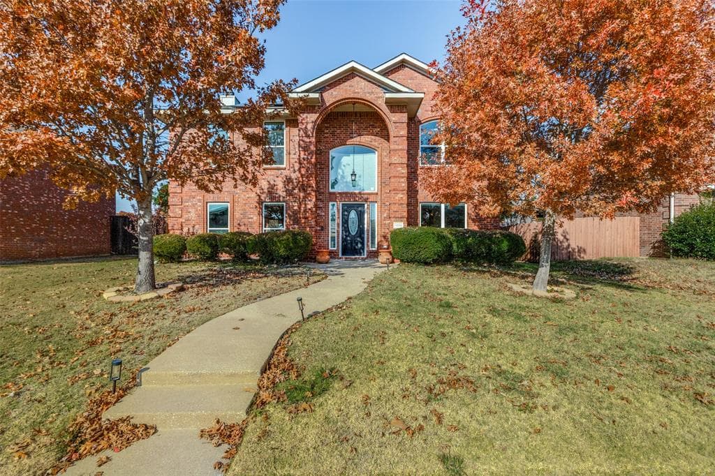 1405 Woodmont Dr