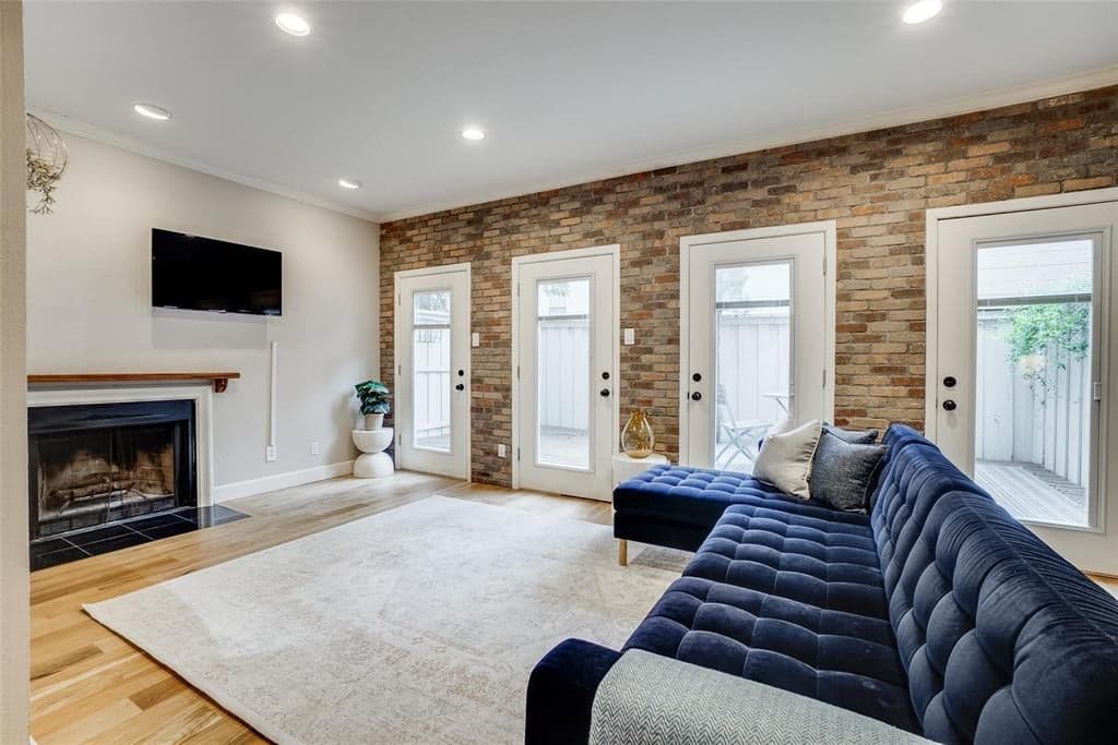 Gallery image 2