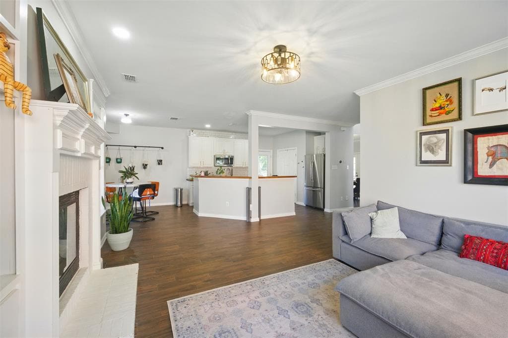 Gallery image 2